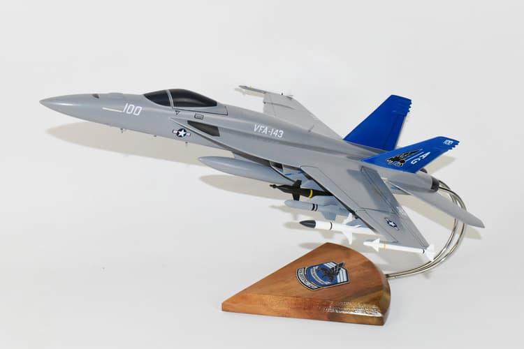 VFA-143 Pukin Dogs F/A-18E Model