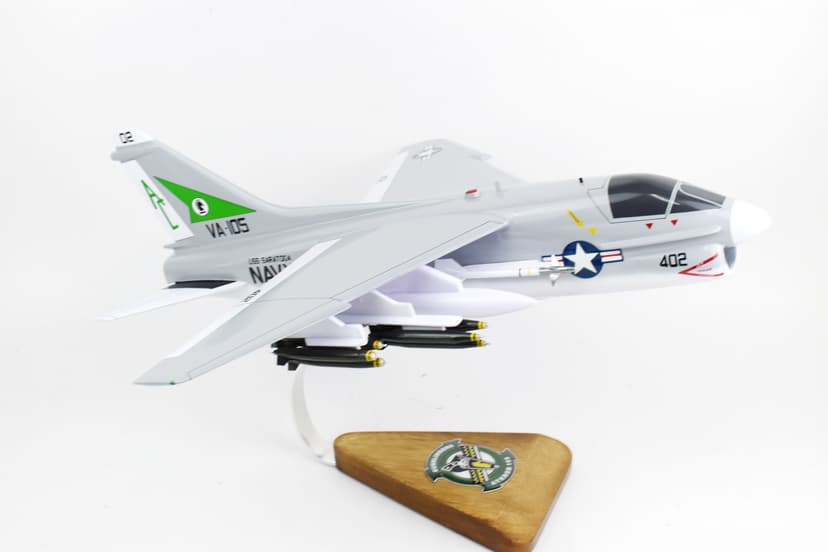 VA-105 Gunslingers A-7e (1980) Corsair II Model