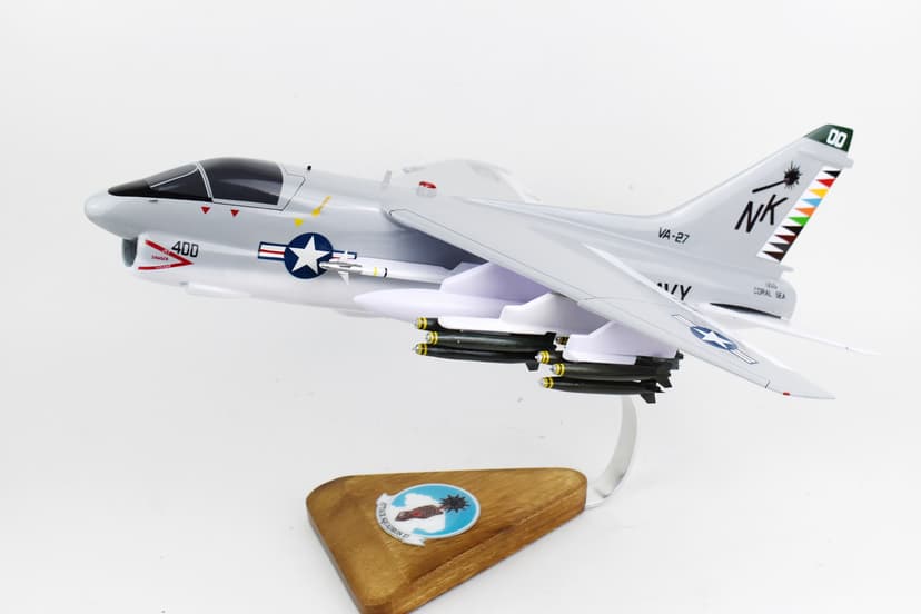VA-27 Royal Maces A-7e (1979) Corsair II Model