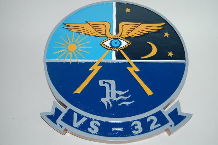 VS-32 Maulers Older logo