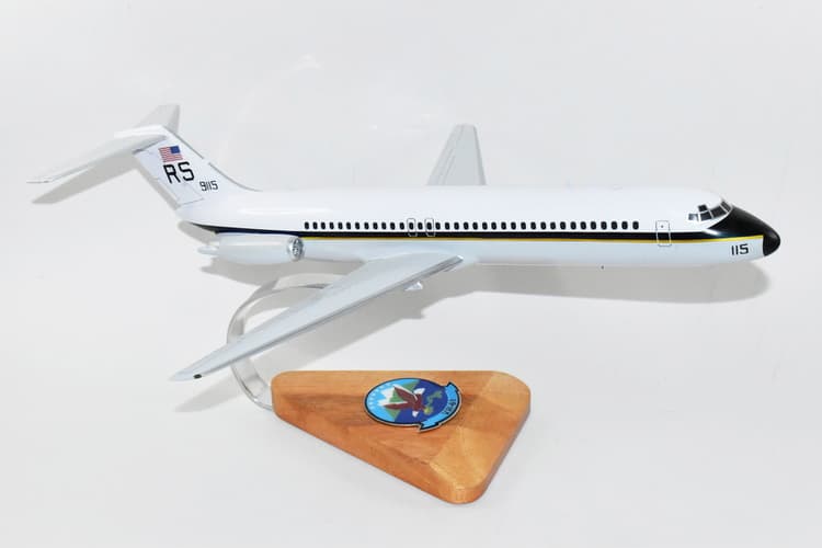 VR-61 Islanders C-9 Model