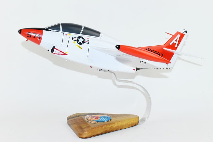 VT-9 Tigers T-2 (1971) Model