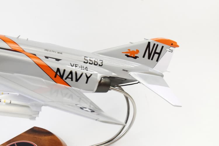 VF-114 Aardvarks F-4J Model