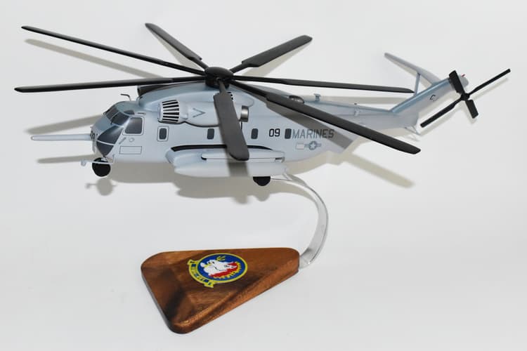 Sikorsky® CH-53E SUPER STALLION™, HMH-461 Iron Horses (09)