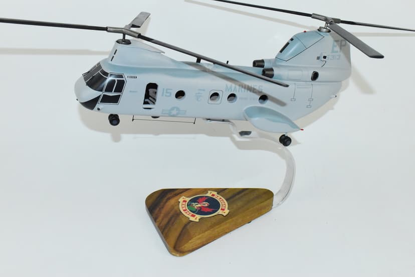 HMM-265 Dragons CH-46 Model (5313)