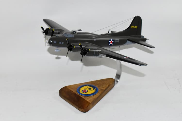 8th Air Force B-17 Model