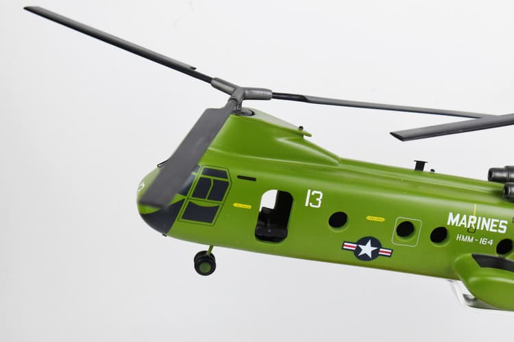 HMM-164 Knightriders CH-46 (1972) Model