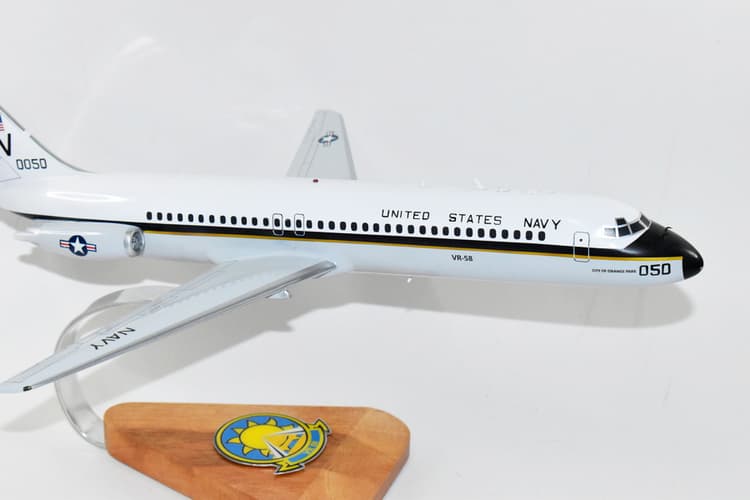 VR-58 Sunseekers C-9b Skytrain II Model,