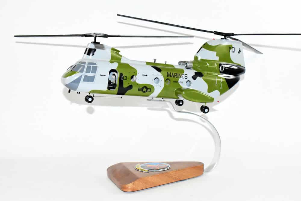 HMM-268 Red Dragons CH-46 model