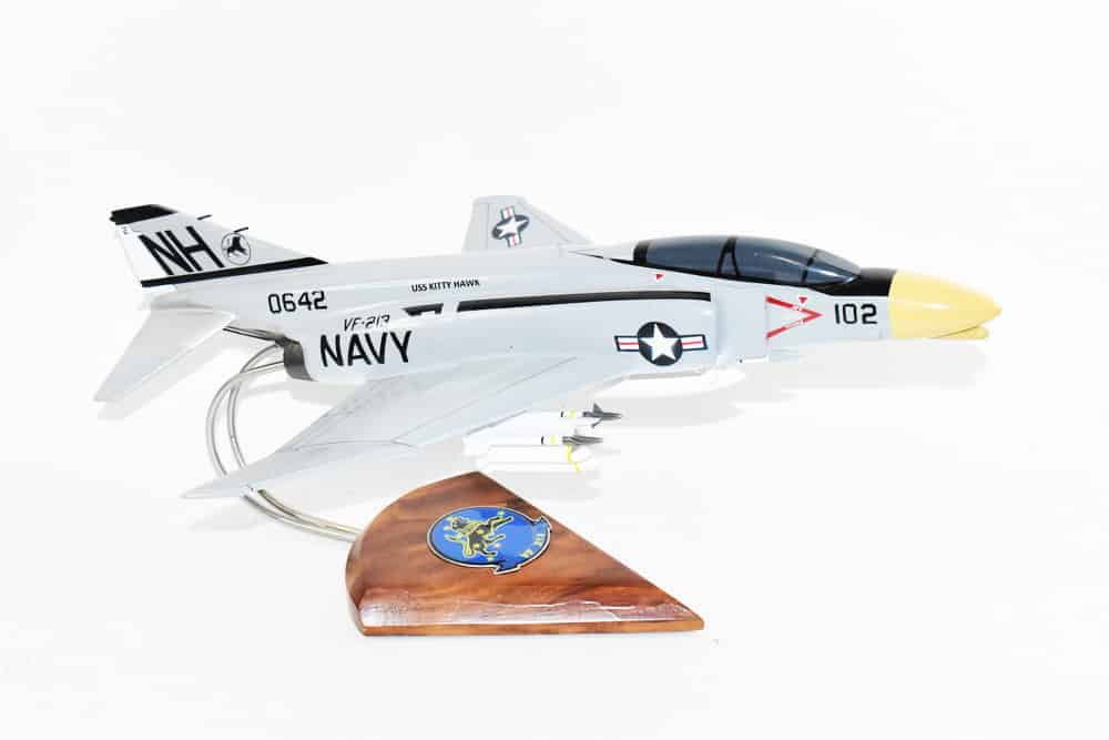 VF-213 Fighting BlackLions F-4b (1965) Model