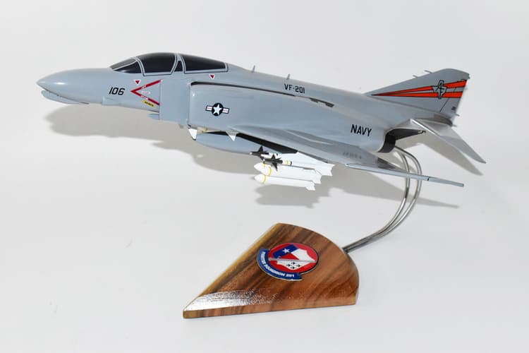 VF-201 Hunters F-4n (1980) Model