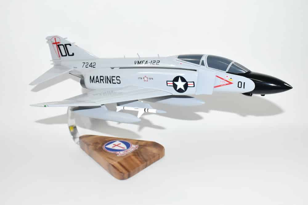 VMFA-122 Crusaders F-4j Model