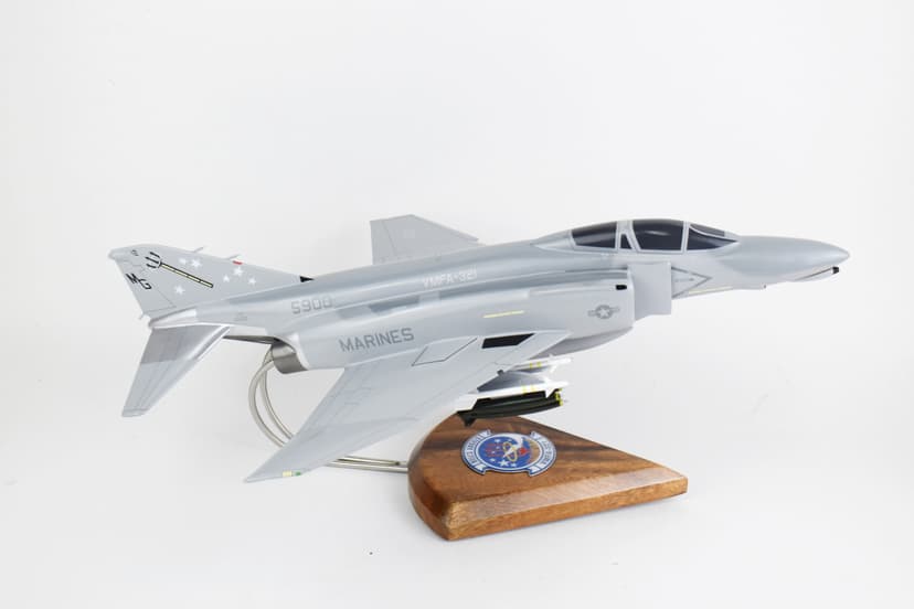 VMFA-321 Hell's Angels F-4s (1987) Model
