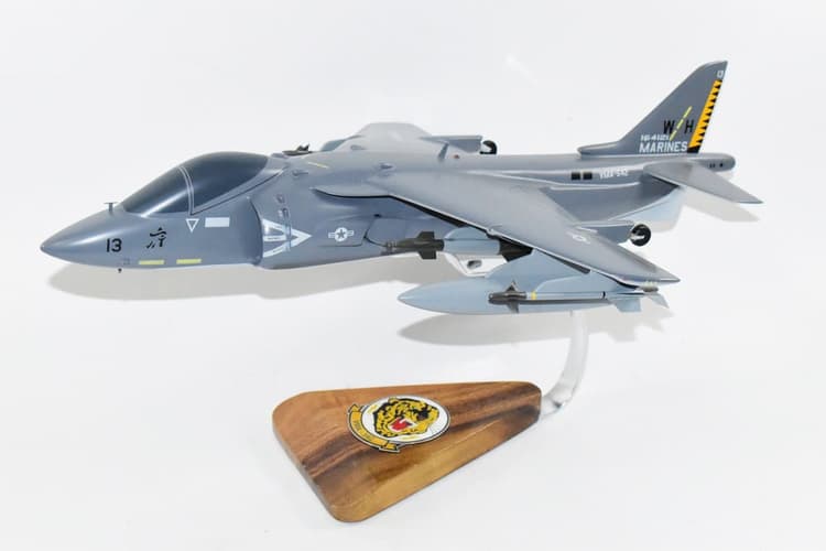 VMA-542 Tigers AV-8B (2013) Model
