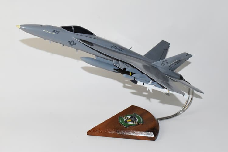 VFA-105 Gunslingers (AC/413) F/A-18E Model