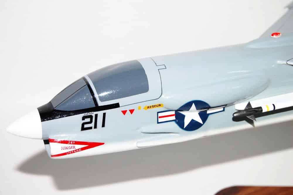 VF-194 Red Lightnings (1969) F-8 Model