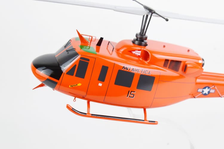 Bell® UH-1N Huey, VXE-6 Puckered Penguins (1992)