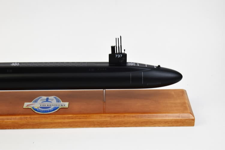 USS Kentucky SSBN-737 Submarine Model (Black Hull)