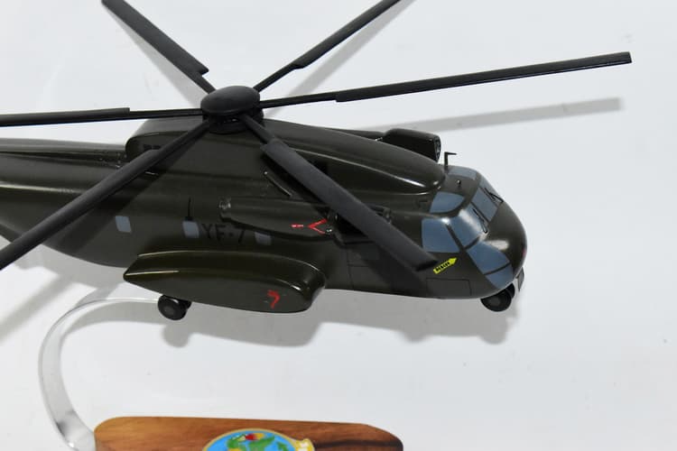 Sikorsky® CH-53D SEA STALLION™, HMH-462 Heavy Haulers (YF-7)