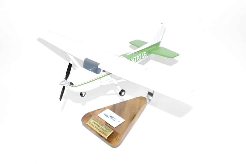 Cessna 172 Skywarriors Model