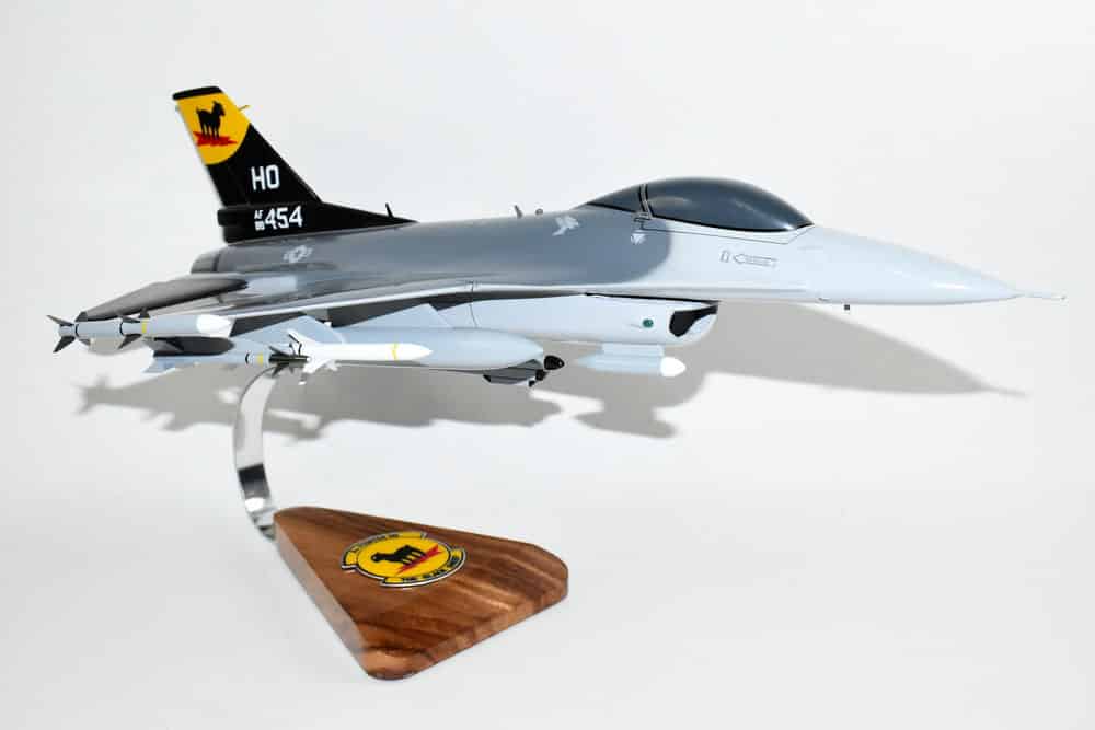 8th Fighter Squadron Black Sheep F-16 Model