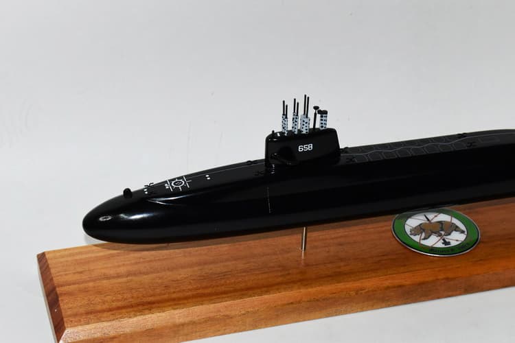 USS Mariano G. Vallejo SSBN-658 Submarine Model (Black Hull)