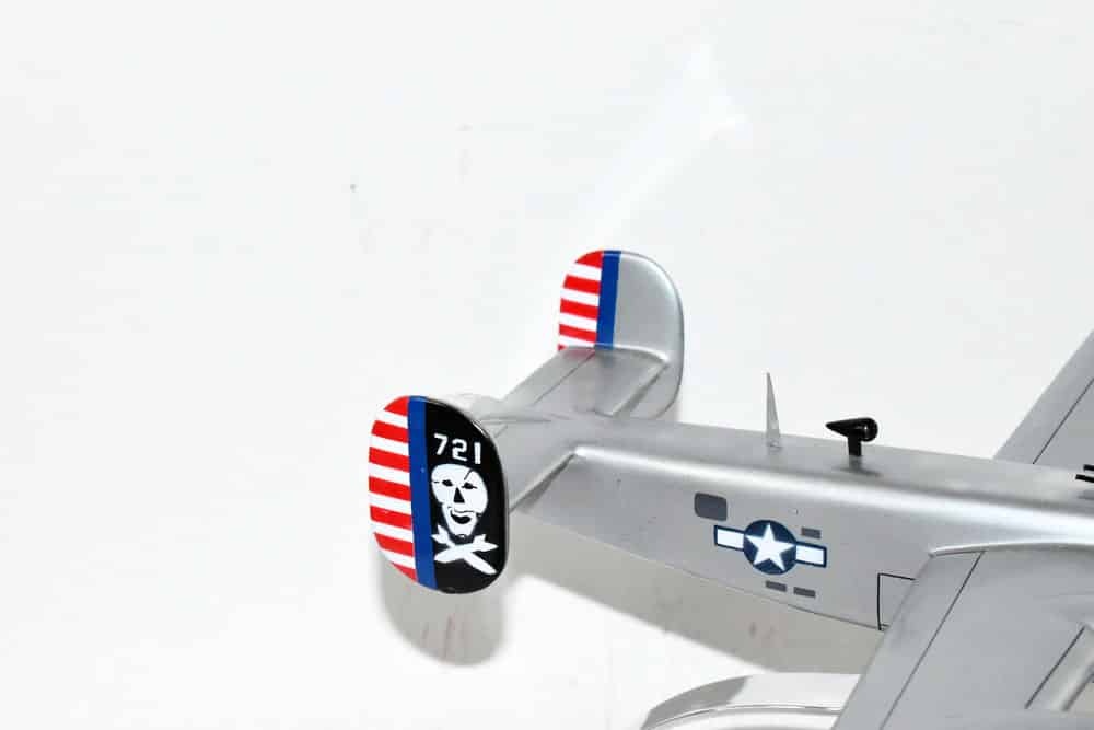 400th Bomb Squadron 'Jolly Rogers' 90th BG B-24J Model