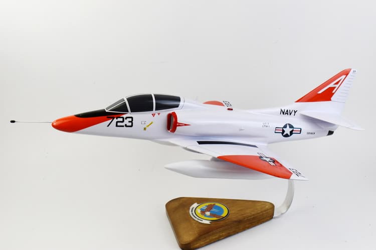VT-7 Eagles TA-4J