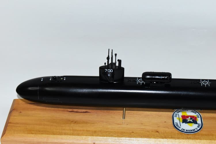 USS Dallas SSN-700 Black Hull with Dry Dock Flt I Submarine Model