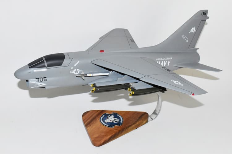 VA-83 Rampagers 1986 USS Saratoga A-7e Corsair II Model