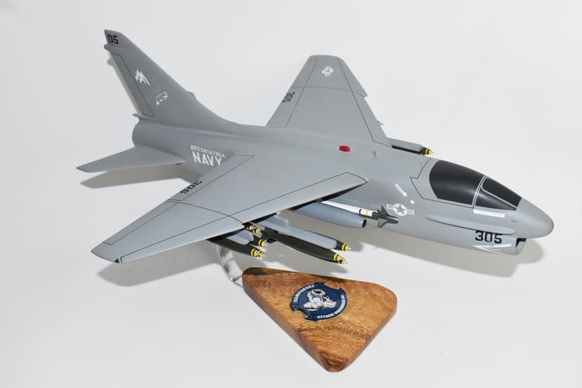 VA-83 Rampagers 1986 USS Saratoga A-7e Corsair II Model