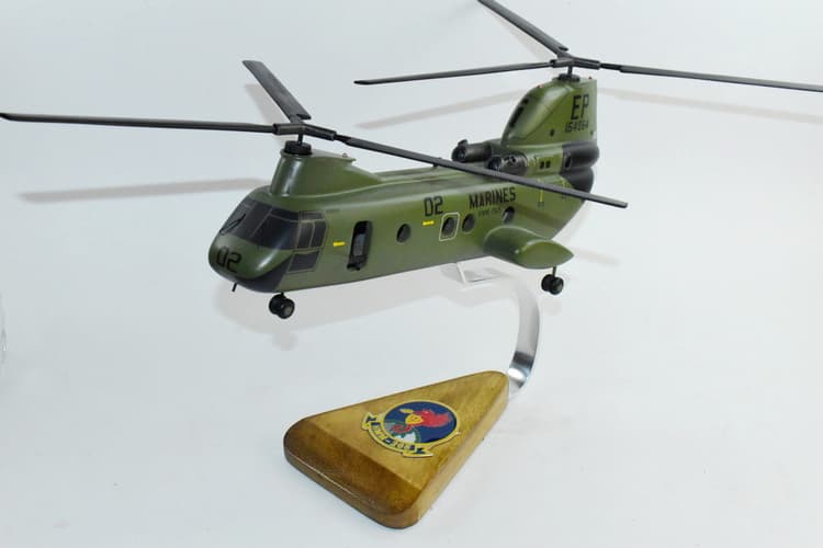 HMM-265 Dragons 154854 1980 CH-46E Model