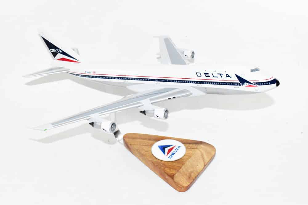 Delta B747-200 Model