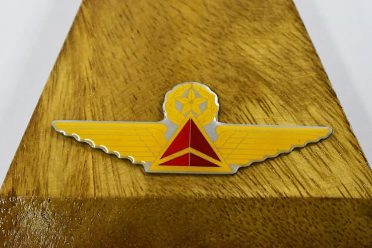 Delta 2002 B757 Model