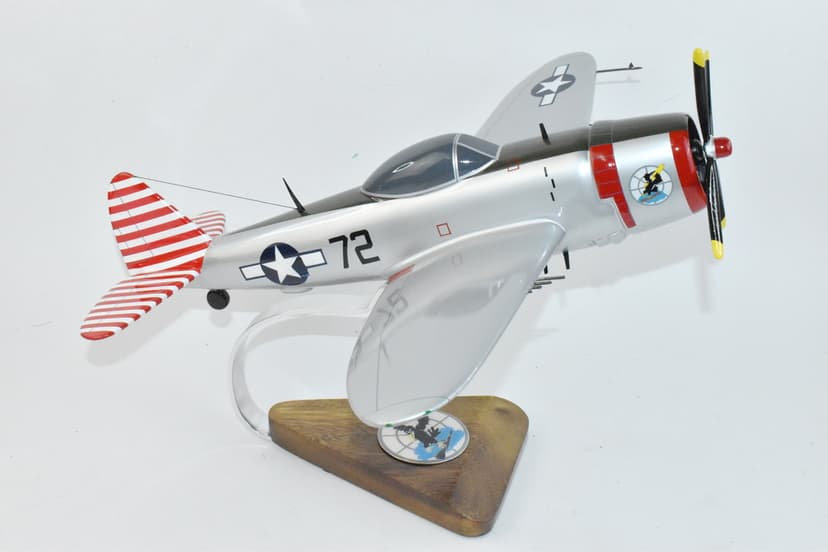 Republic P-47D Thunderbolt, 527th FS 86th FG Grumpy 1945 Model