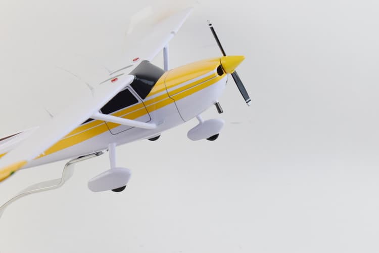 Cessna® 172 Skyhawk 1970s Yellow