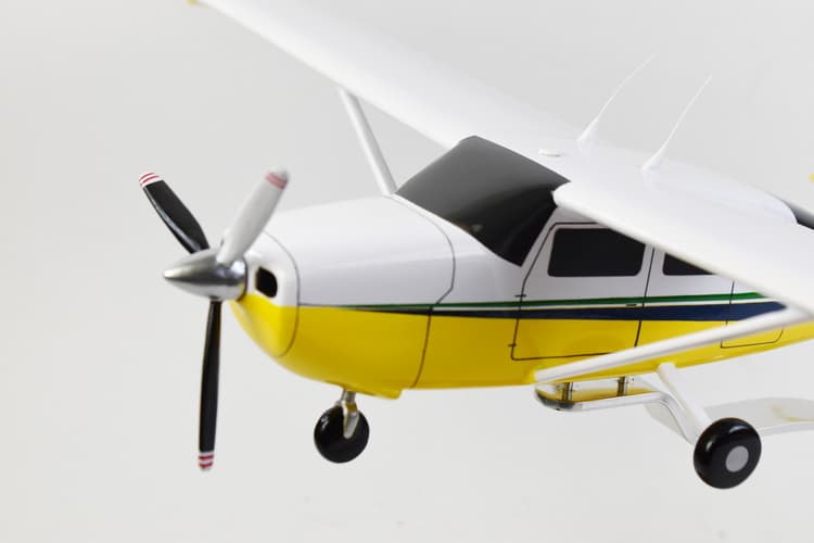 Cessna® 210 Centurion 1963, 18 inch Mahogany Model