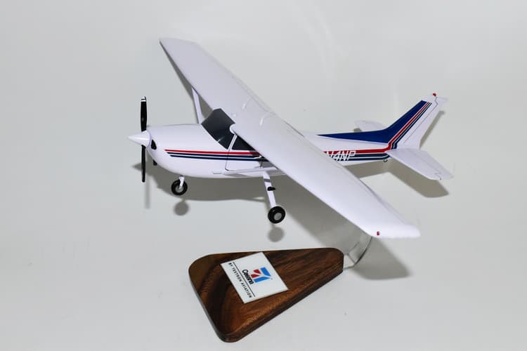 Cessna® 172P Skyhawk, N4NP