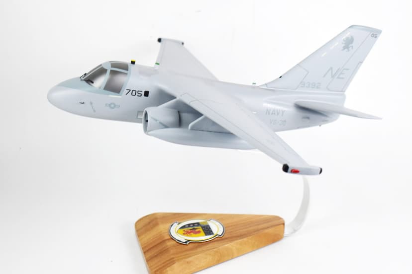 Lockheed Martin® S-3B Viking Red Griffins (1999) VS-38 Model