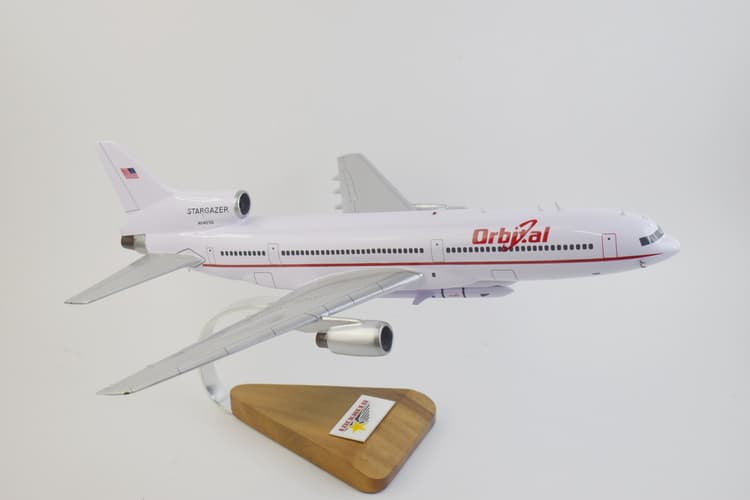 Lockheed Martin® L-1011 TriStar™, Stargazer