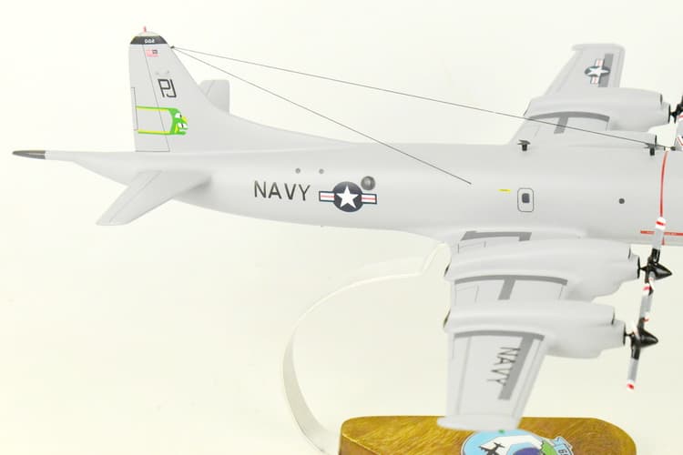 Lockheed Martin® P-3C Orion™, VP-69 Totems (002)