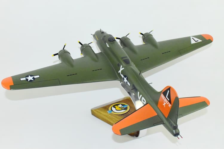 553rd BS, 381st Bomb Group Texas Raiders, B-17 Model