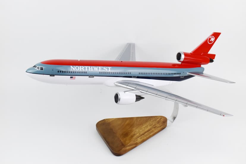 Northwest 1992 DC-10-40