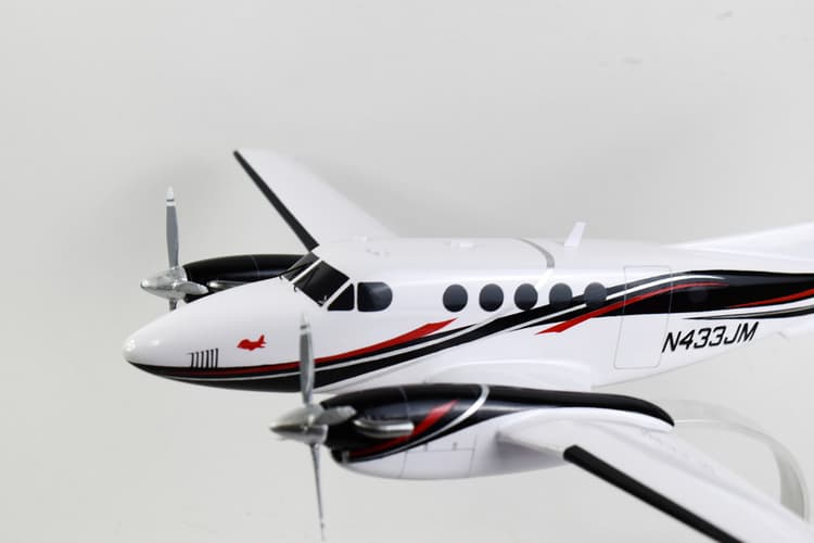 Beechcraft® King Air® 200, N433JM Razorback