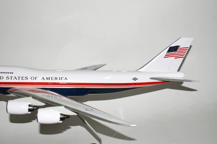 Air Force One Boeing 747-8 Mahogany Model Airplane (18-Inch) – Premium Handcrafted Wooden Replica (Red, White, & Blue)