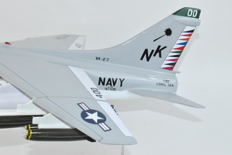 VA-27 Royal Maces A-7e (1979) Model