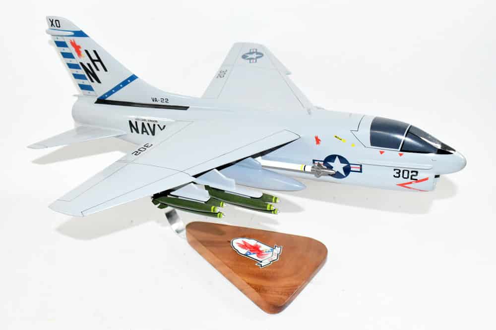 VA-22 Fighting Redcocks A-7 (1982) Model