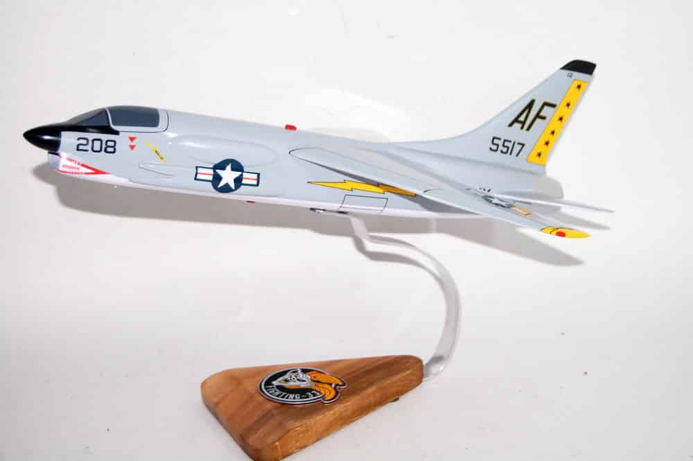 VF-33 Tarsiers F-8 Crusader Model