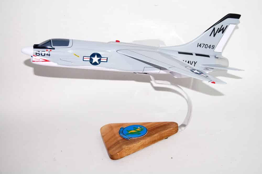 VSF-86 Gators F-8 Crusader Model