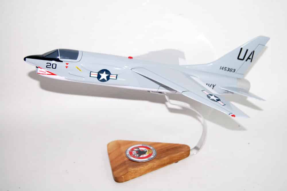 VU-1 F-8 Crusader Model